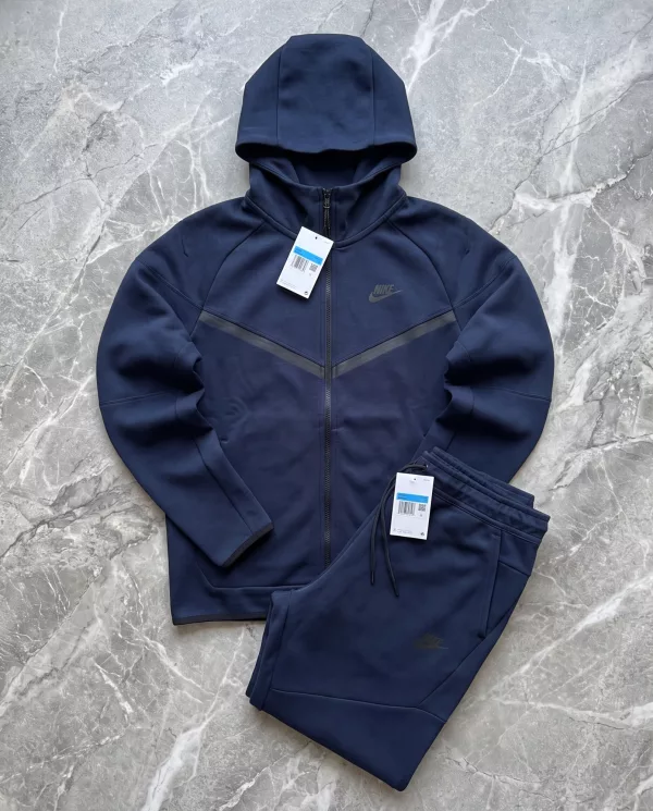 Nike Sportswears Tech Fleece teget